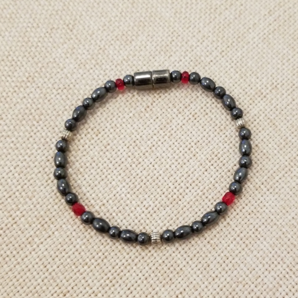 Hematite bracelet with magnetic clasp